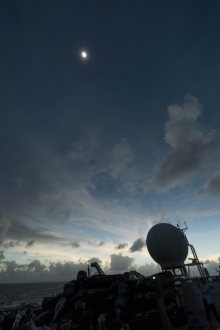 De 9 maart 2016 Totale Zonsverduistering : aanloop en verslag 